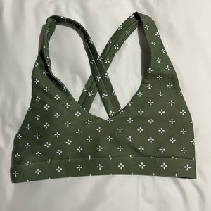 SARAH’S DAY x White fox boutique sports bra
